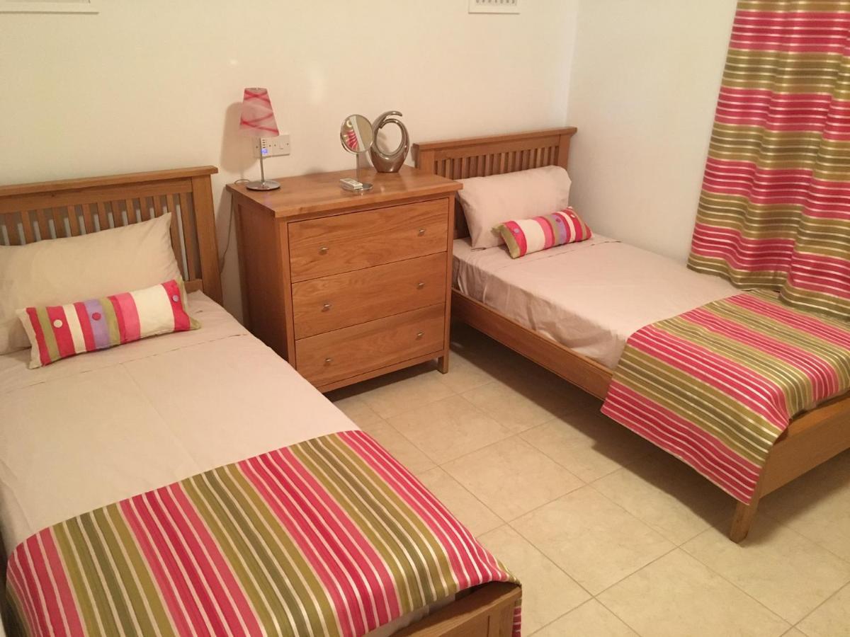 Excellent 2 Bed Apartment Mandria  Exterior photo